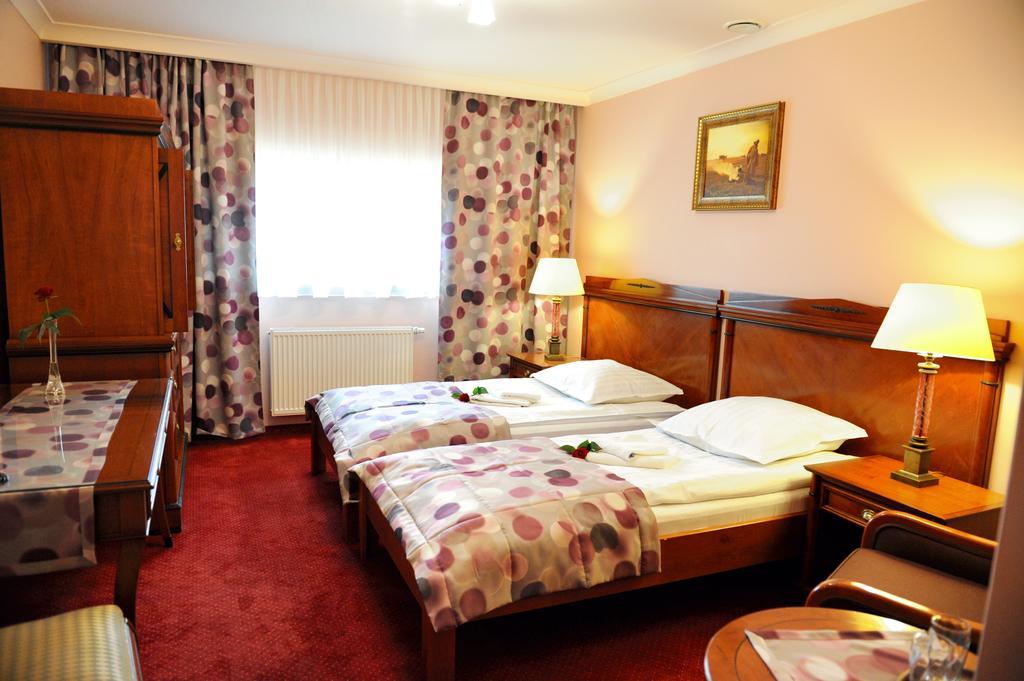 Hotel Czardasz Koziegłowy Szoba fotó