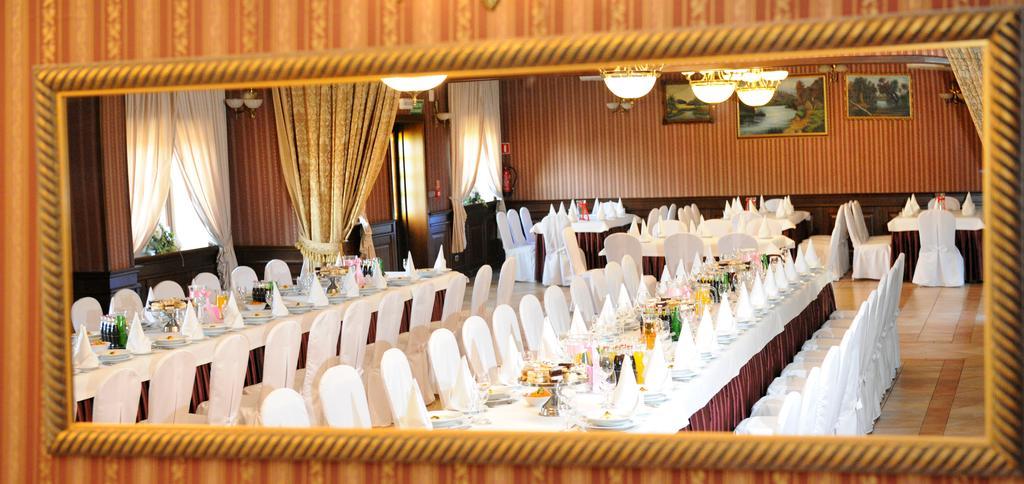 Hotel Czardasz Koziegłowy Kültér fotó