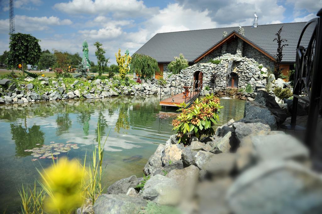 Hotel Czardasz Koziegłowy Kültér fotó