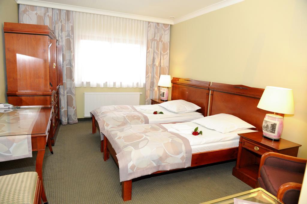 Hotel Czardasz Koziegłowy Kültér fotó