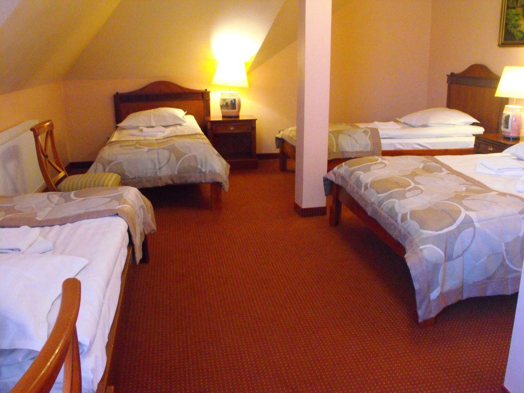 Hotel Czardasz Koziegłowy Szoba fotó