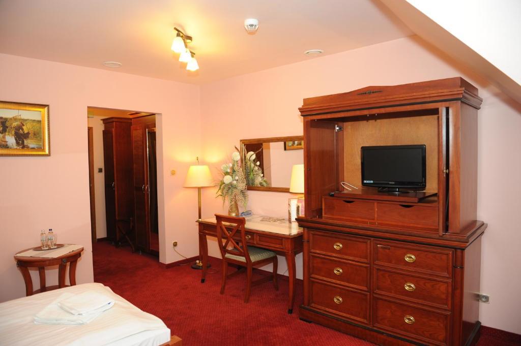 Hotel Czardasz Koziegłowy Kültér fotó